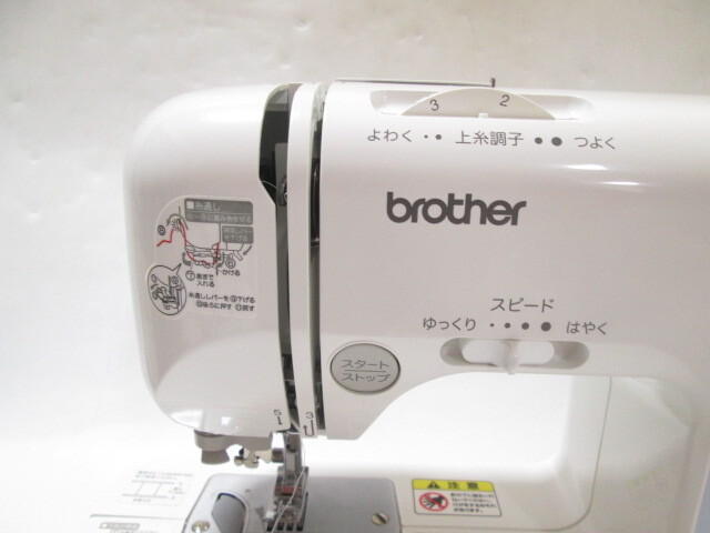 [mr1 NN7567] BROTHER ブラザー 電子ミシン ミシン ELU52 　コンパクトミシン 裁縫 手芸 手工芸【動作確認済】_画像4