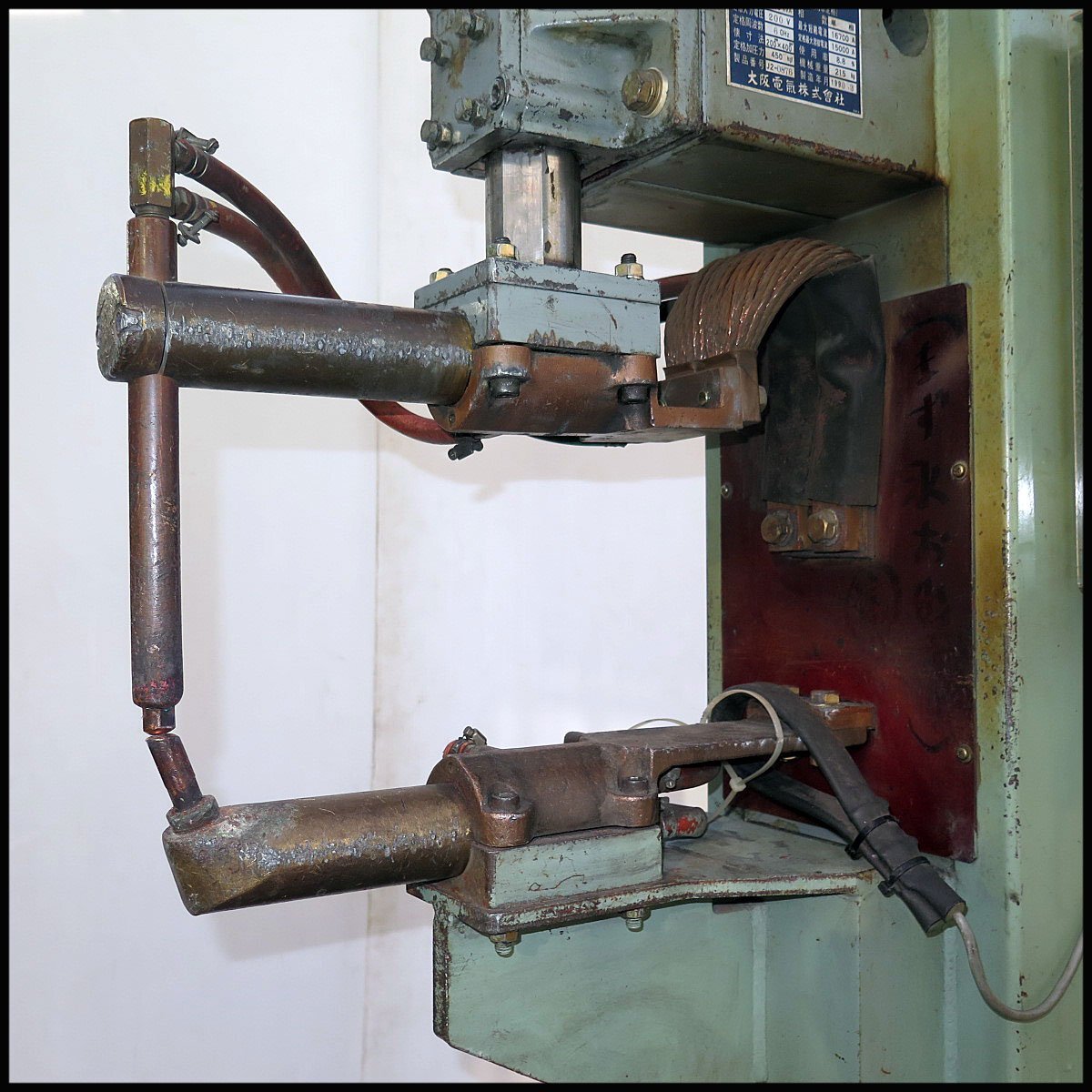 □ダイデン 35kVA 空圧式スポット溶接機 SL-AJS35-400形 □ダイデン 35kVA 空圧式スポット溶接機 SL-AJS35-400形