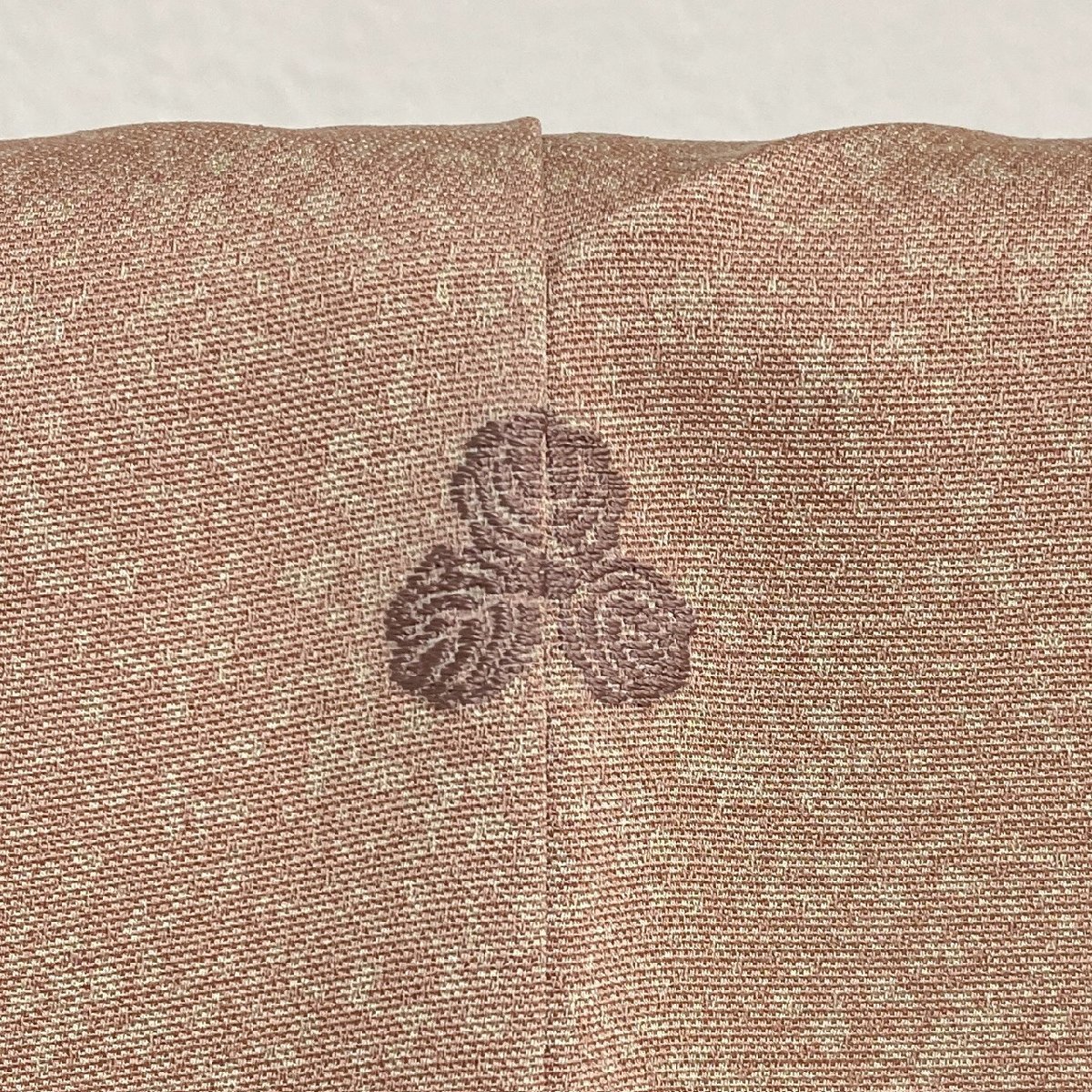 着物月花　刺繍　金彩　品のある花　訪問着　未使用品　正絹　一つ紋　縫紋　ki974_画像9