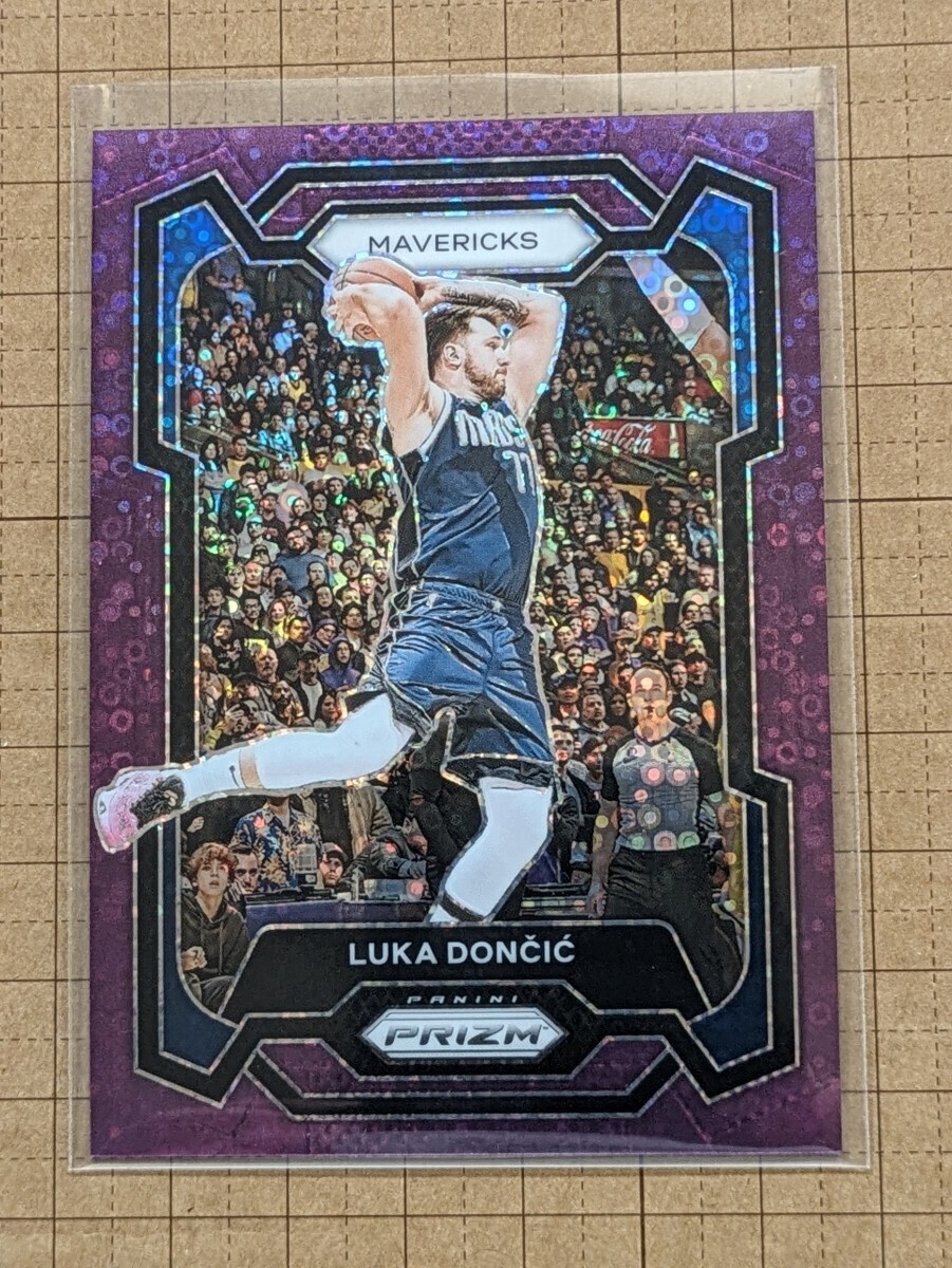 ルカ・ドンチッチ【NBA 2023-24 PANINI PRIZM BASKETBALL】LUKA DONCIC #110 ベース パープル ファスト ブレイク プリズム #/75の画像1