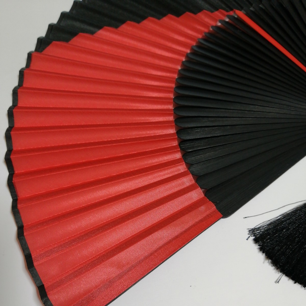  fan red black 