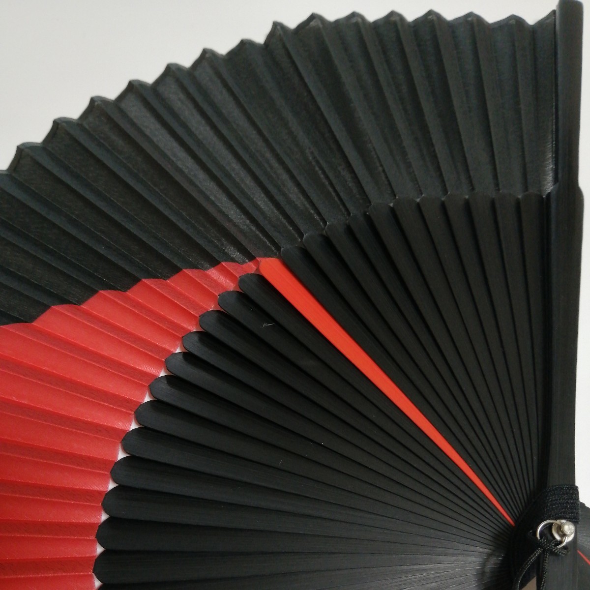  fan red black 