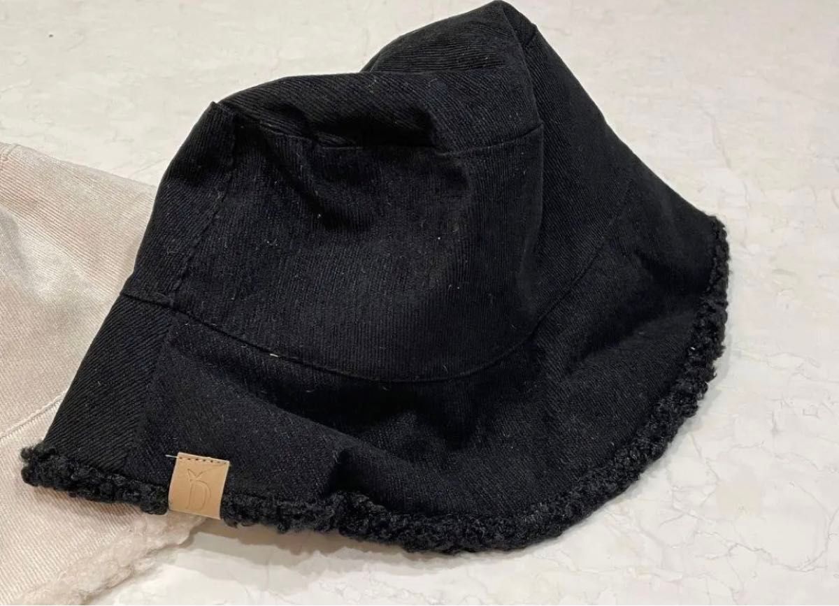 バケットハット　リバーシブル　黒　白　ふわふわ　韓国　帽子　可愛い　もこもこ　フリーサイズ　ハット　レディース　ファッション  