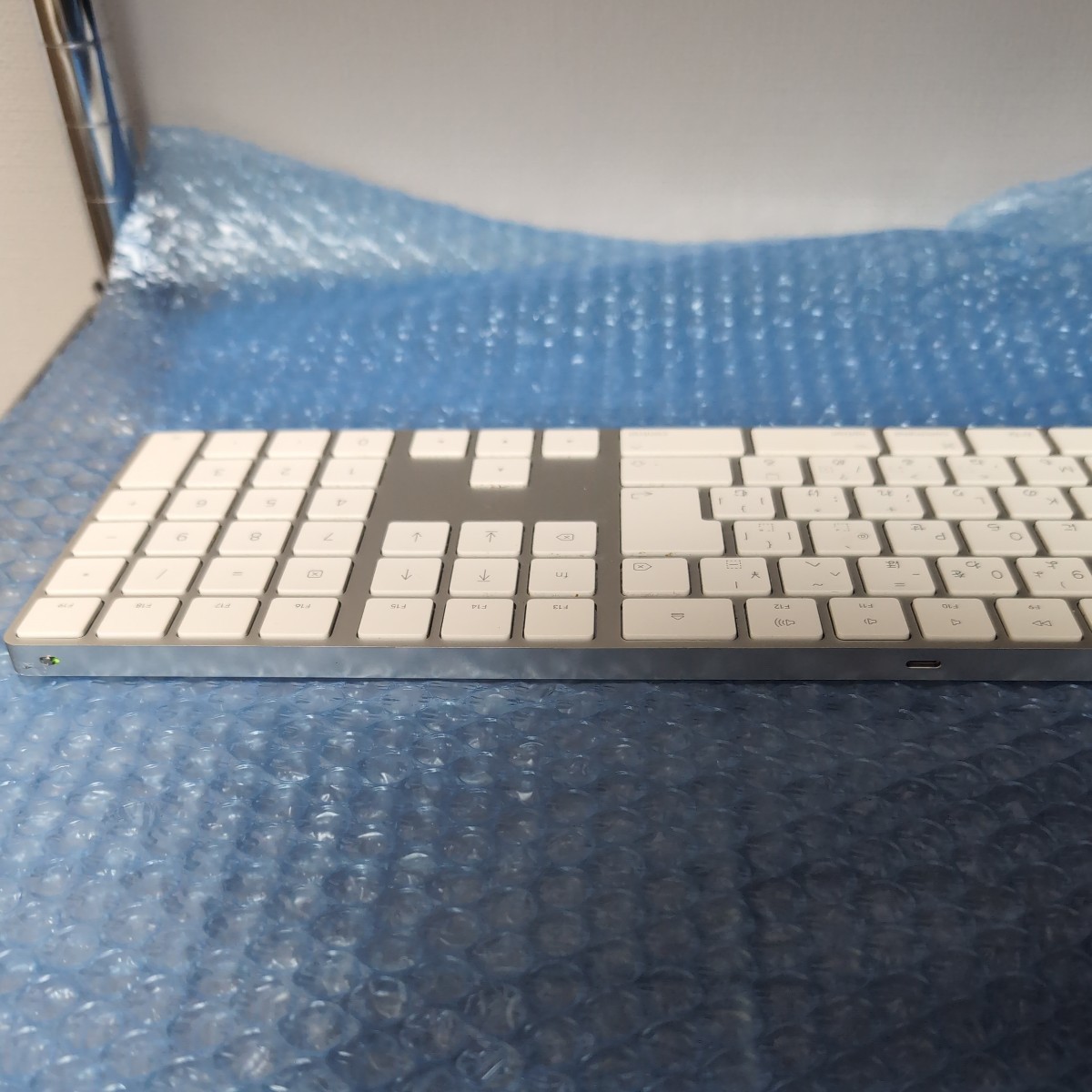 【動作品】Apple Magic Keyboard A1843 テンキー付き 日本語キーボード 純正 マジックキーボードの画像5