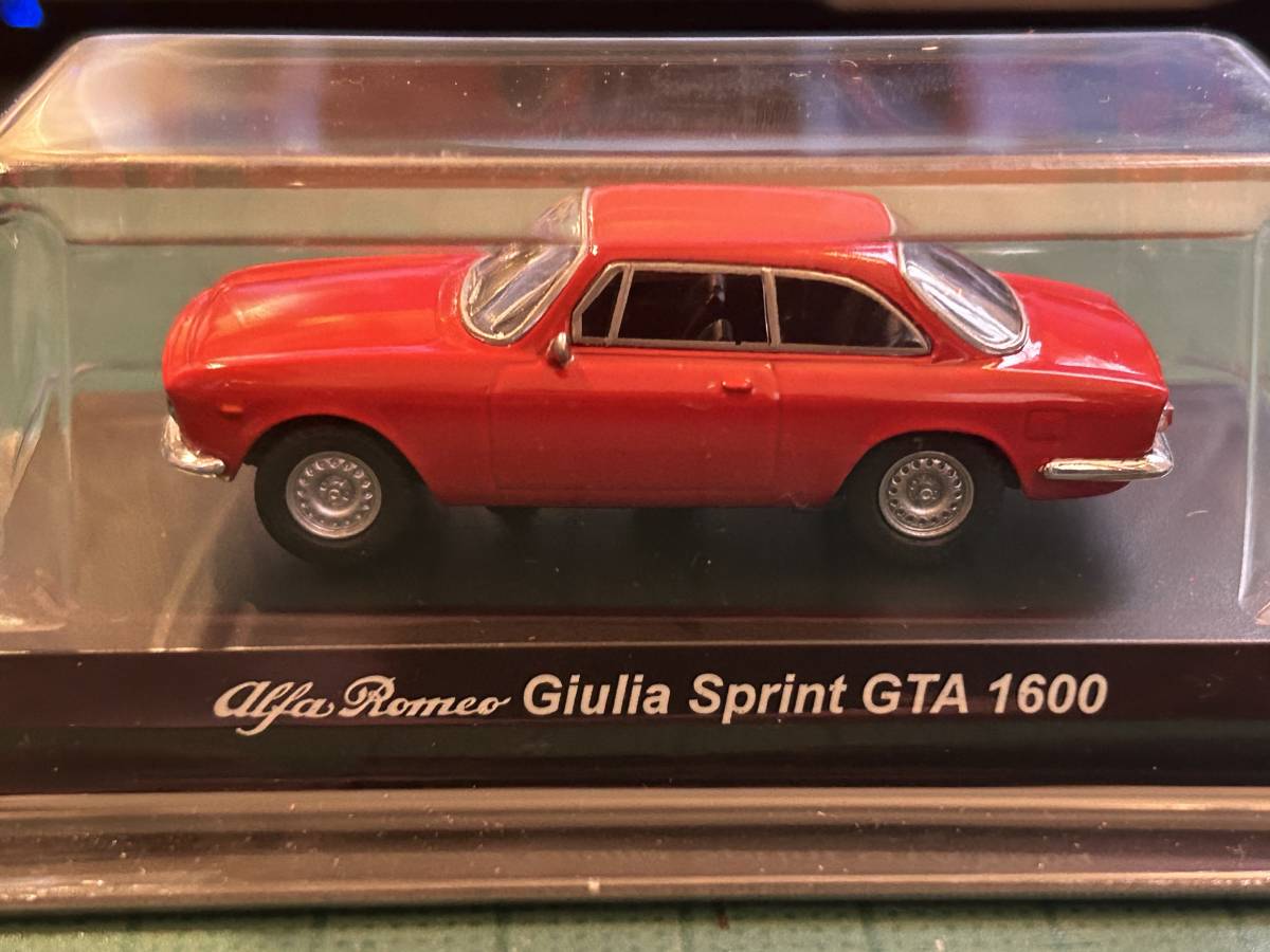 【貴重品・当時物】1/64 京商 アルファロメオ ミニカーコレクション Giulia Sprint GTA 1600 ジュリアスプリント レッド 赤 Alfaの画像1