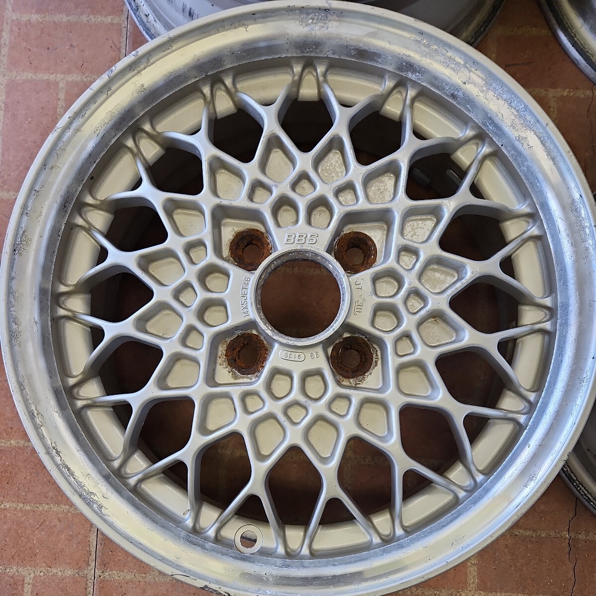 BBS mesh 14 -inch 5J+46 4H-100 used cap less 