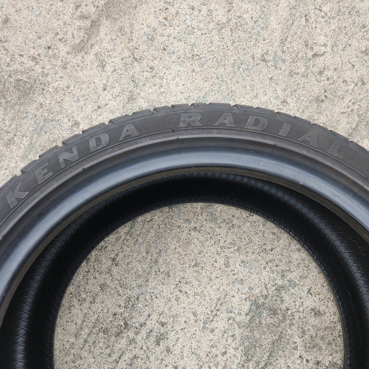 KENDA　KAISER　205/40R17　84H　2018年製　6〜7分山　中古ノーマルタイヤ　夏タイヤ_画像8