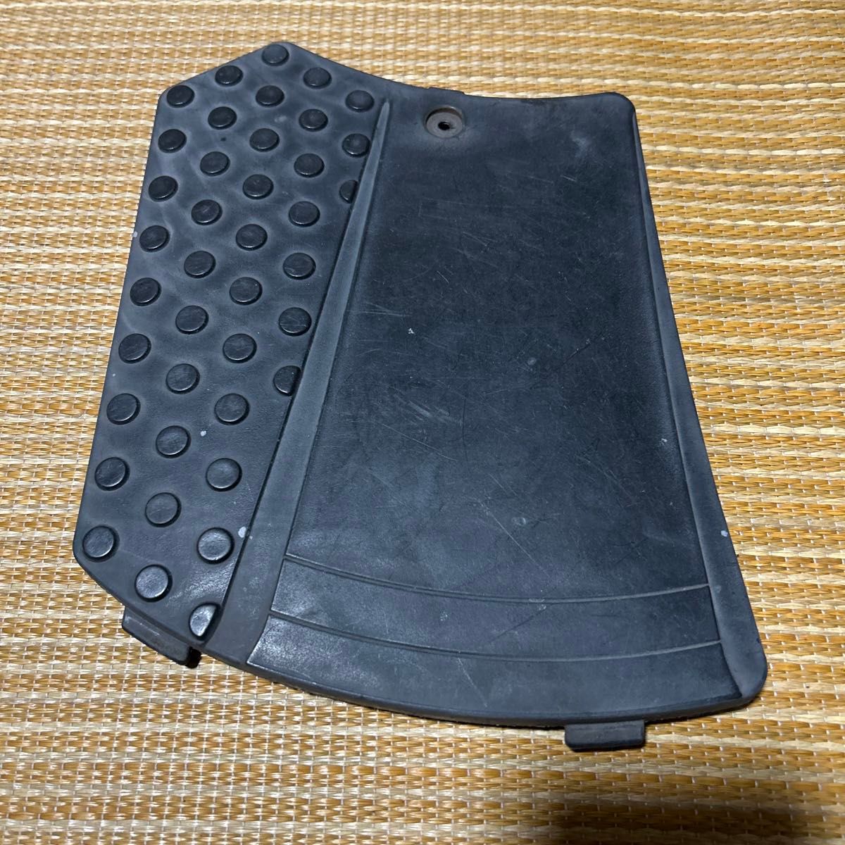 ホンダ トゥデイ AF61 バッテリカバー(傷あり) 宅配便の場合60サイズ 管理NO、00735 ホンダ トゥデイ AF61 バッテリカバー(傷あり) 宅配便の場合60サイズ 管理NO、00735