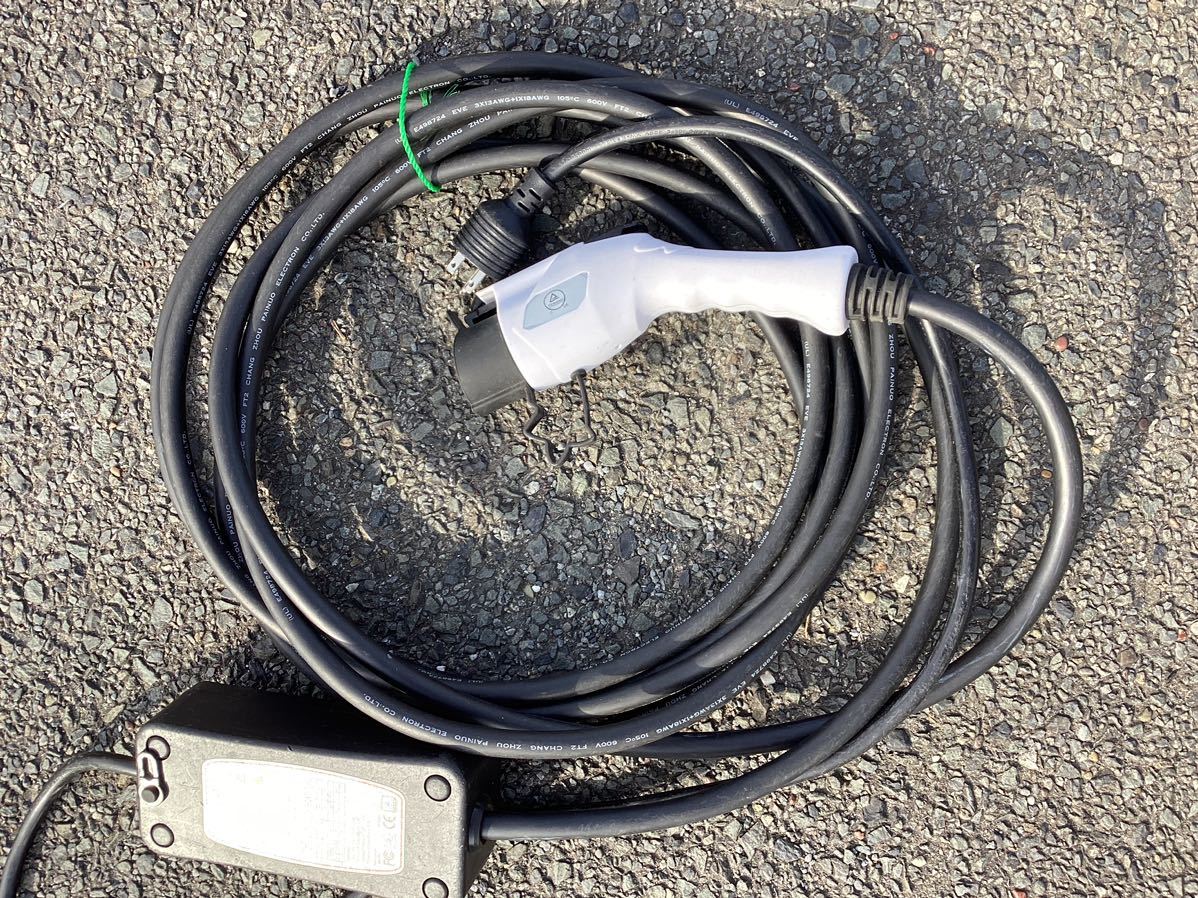 TUV Rheinland　Model 2　EV　Charger　充電ケーブル 現行品　CBYUL-eV16－CT　16A　120V/240V　IP54　動作未確認　バッテリー_画像7