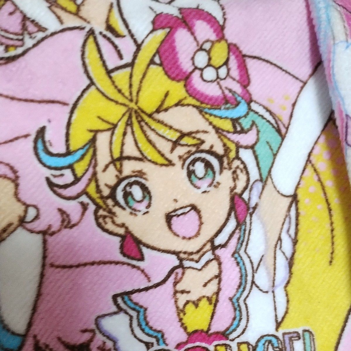 新品　プリキュア　ループ付きハンドタオル