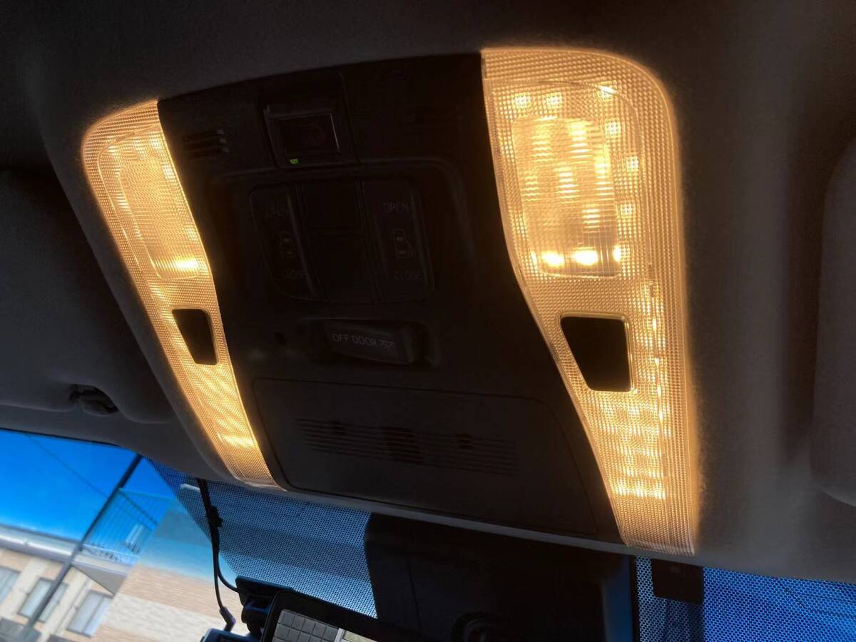 処分品 30系 アルファード ヴェルファイア 専用設計 SMD LED 3チップ 電球色 LED ルームランプ ルーム球 暖色 室内灯 新品 車中泊_画像2