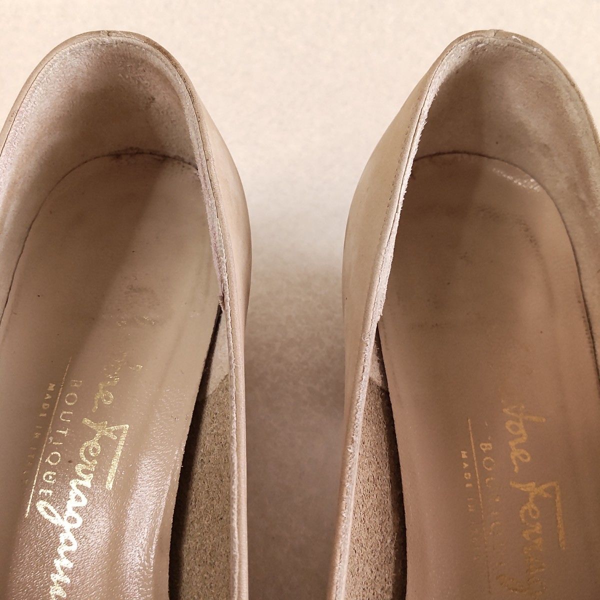 Ferragamo フェラガモ パンプス 23cm ベージュ ヌバック ヴァラ Ferragamo フェラガモ パンプス 23cm ベージュ ヌバック ヴァラ