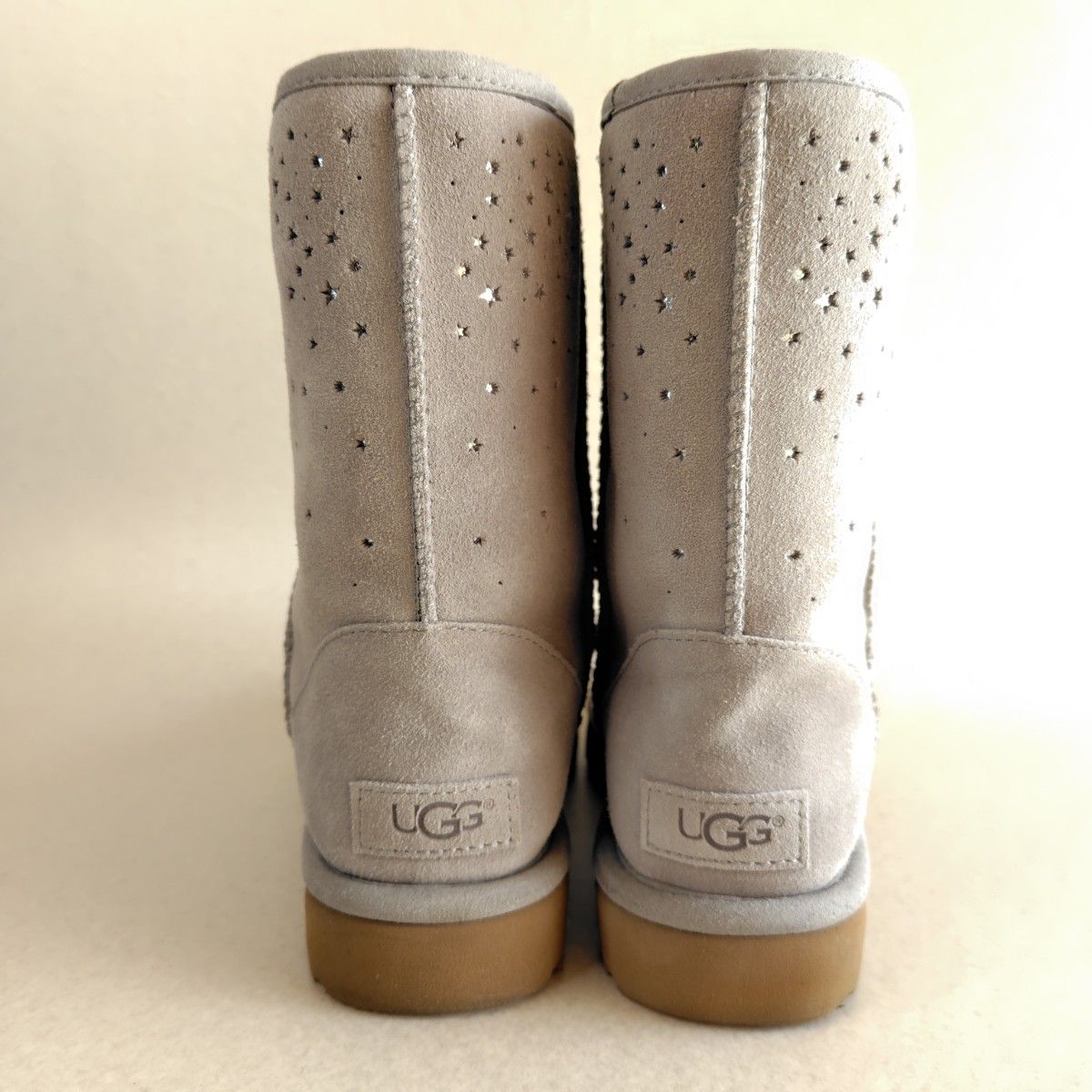 ★使用感少なめ★UGG アグ ムートンブーツ 23cm ミドル スター グレー