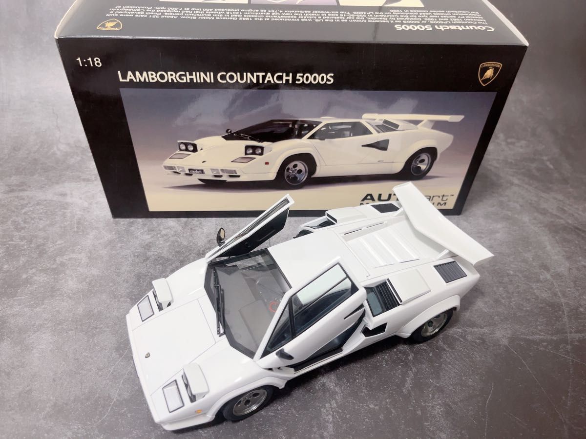 1/18 オートアートランボルギーニ カウンタック ホワイト　AUTOart Lamborghini Countac 5000S 