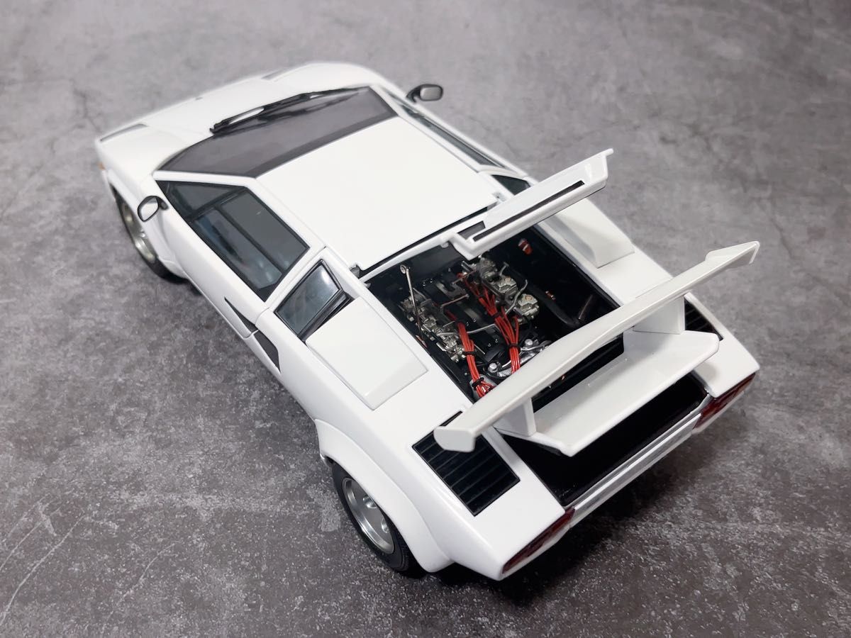 1/18 オートアートランボルギーニ カウンタック ホワイト　AUTOart Lamborghini Countac 5000S 