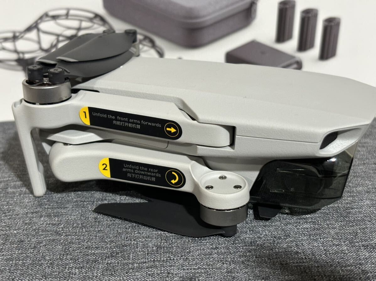 【未飛行機 未アクティベート】DJI MAVIC MINI FLY MORE COMBO マビックミニ フライモアコンボ フライトバッテリー 2本 初心者 ドローンの画像6