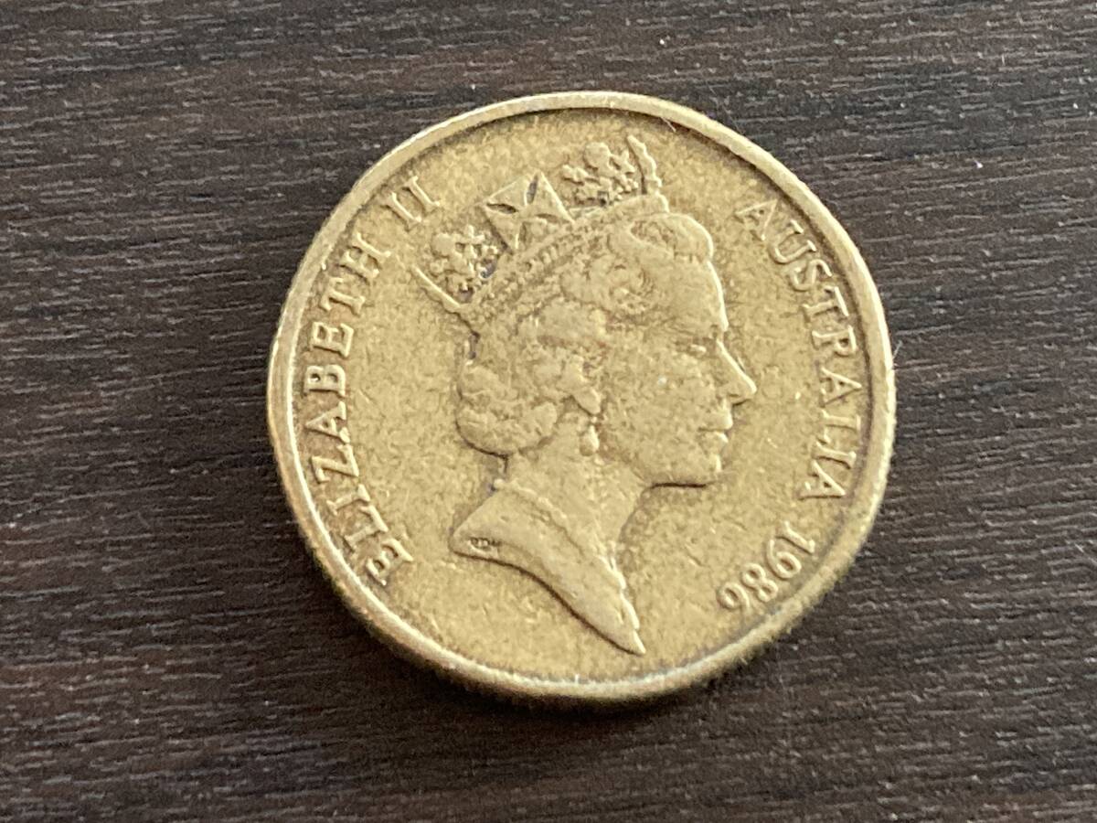 オーストラリア 1986年 1ドル 硬貨 外貨 コイン 古銭_画像2