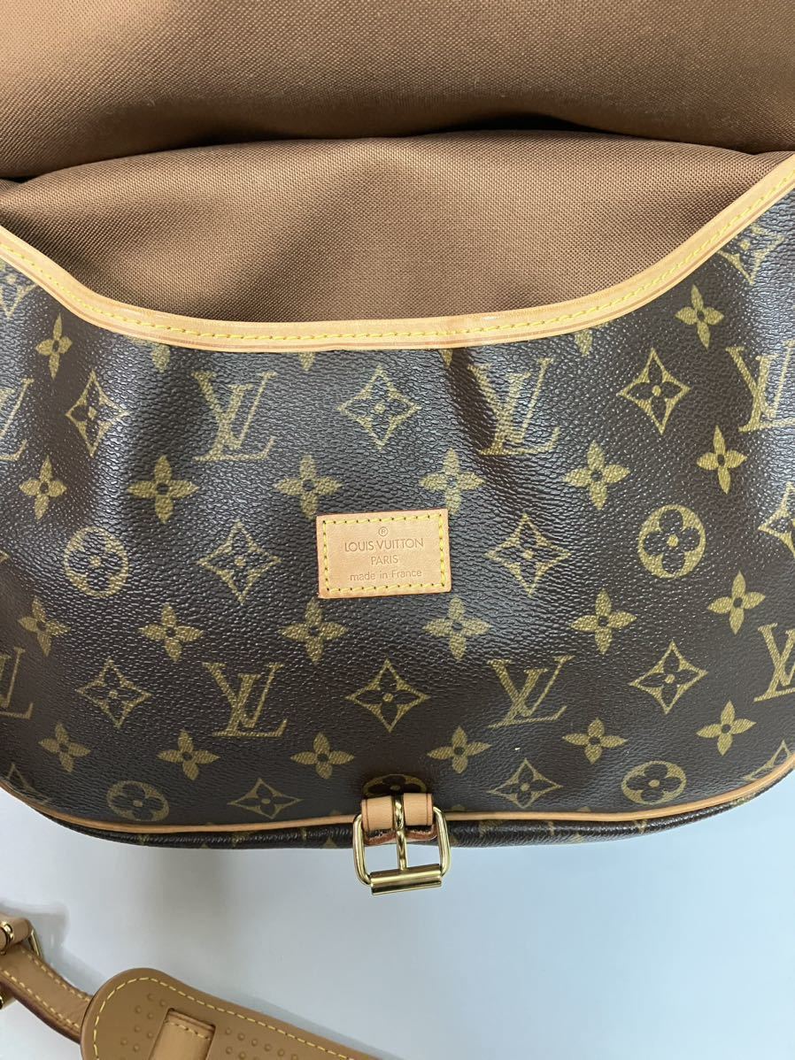 LOUIS VUITTON ルイヴィトン　M42256 ソミュール 30 モノグラム　ショルダーバッグ　斜めがけ　MB1003 布袋付き_画像6