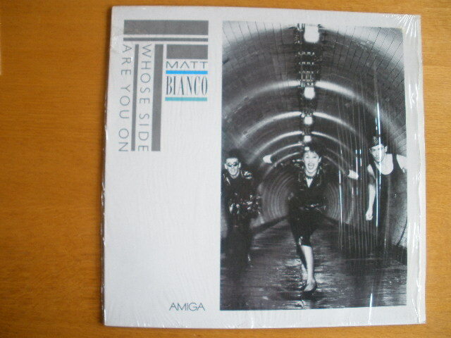 ◆LP MATT BIANCO ／ Whose Side Are You On バーシア BASIA、マーク・ライリー MARK REILLY,ダニー・ホワイト DANNY WHITE_画像1