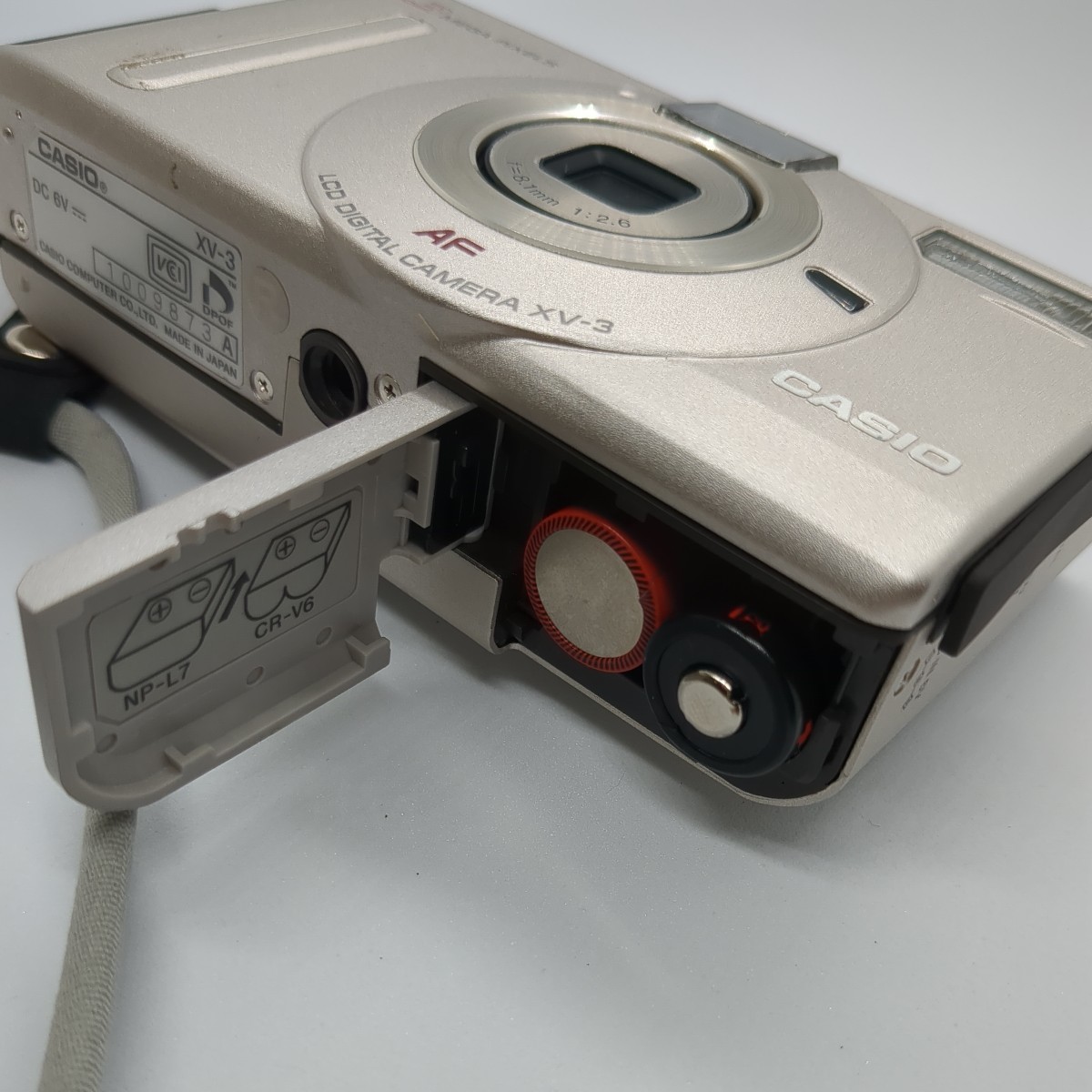 コンパクトデジタルカメラ CASIO XV-3 超希少　単焦点レンズ　動作品　バッテリー無し　CASIOケース付き_画像8