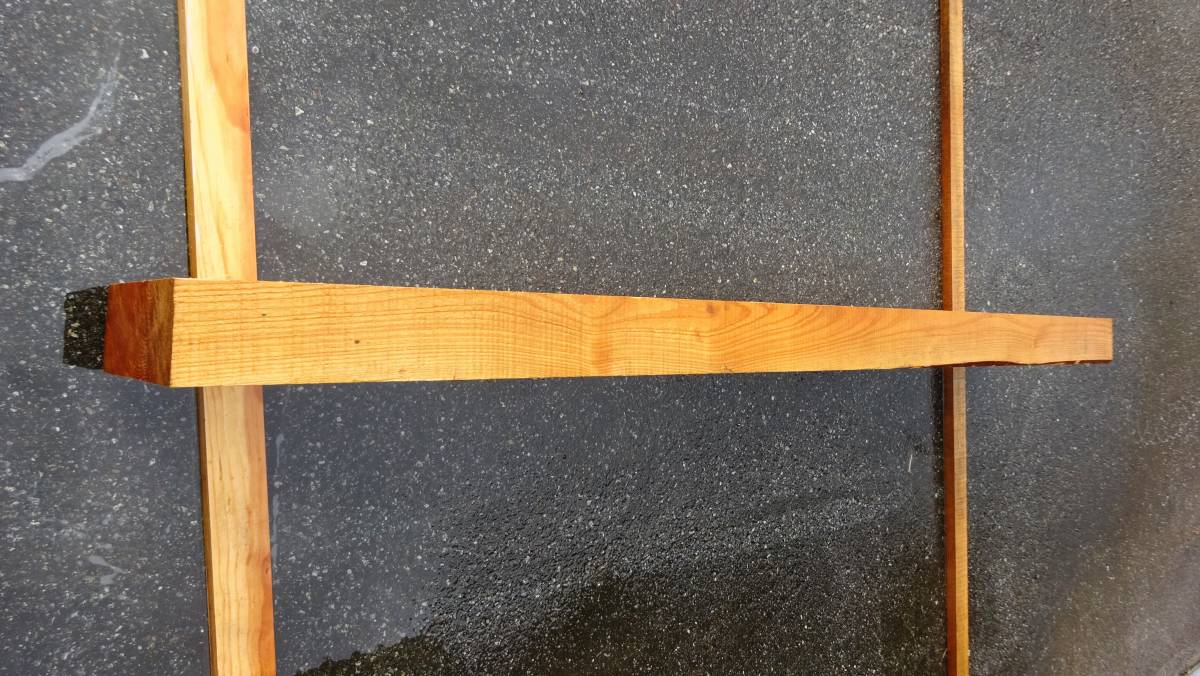 2ｍ 30㎝ ヒノキ 檜材 桧 無垢材造作材 框材 まぐさ材 踏板 壁柱 補強木材 ブロック 看板 乾燥材 カウンターテーブル2035×巾290×厚み107 _画像9
