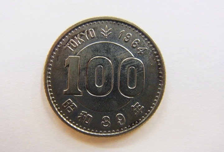 ■ 旧硬貨　100円　東京オリンピック昭和39年 /札幌オリンピック昭和47年 2枚セット ■ 通常保管品　_画像4