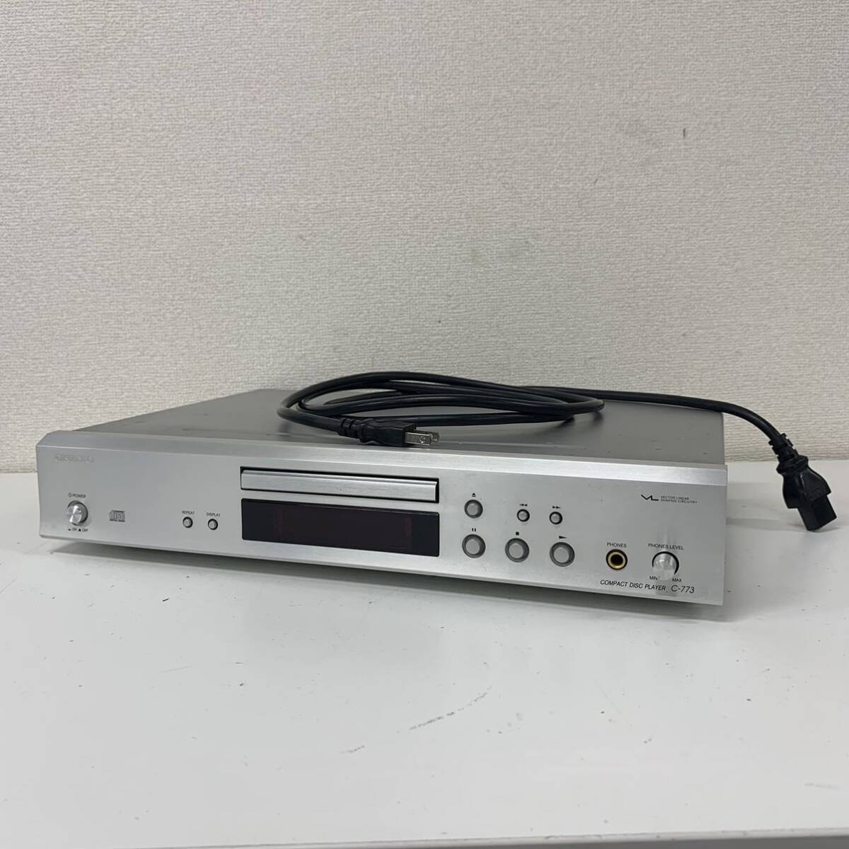 【Hd3】 Onkyo C-773 CDプレーヤー オンキョー 現状品 動作品 CDデッキ オーディオ 1605-8_画像1