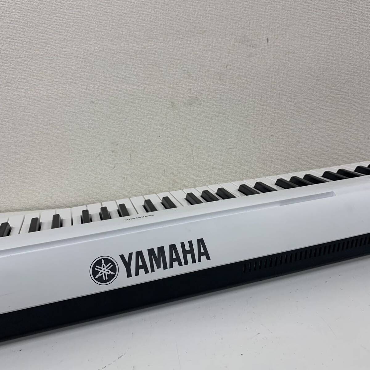 【Gt3】 YAMAHA NP-32 キーボード 電子ピアノ 現状品 譜面台 配送可能 鍵盤 電子キーボード piaggero ピアジェーロ ホワイト 1491-33_画像7