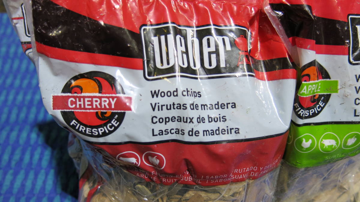 未使用品 4袋セット weber wood chips ウェーバー ウッドチップ Apple Cherry スモーク 燻製 アップル チェリー スモークチップ グリル