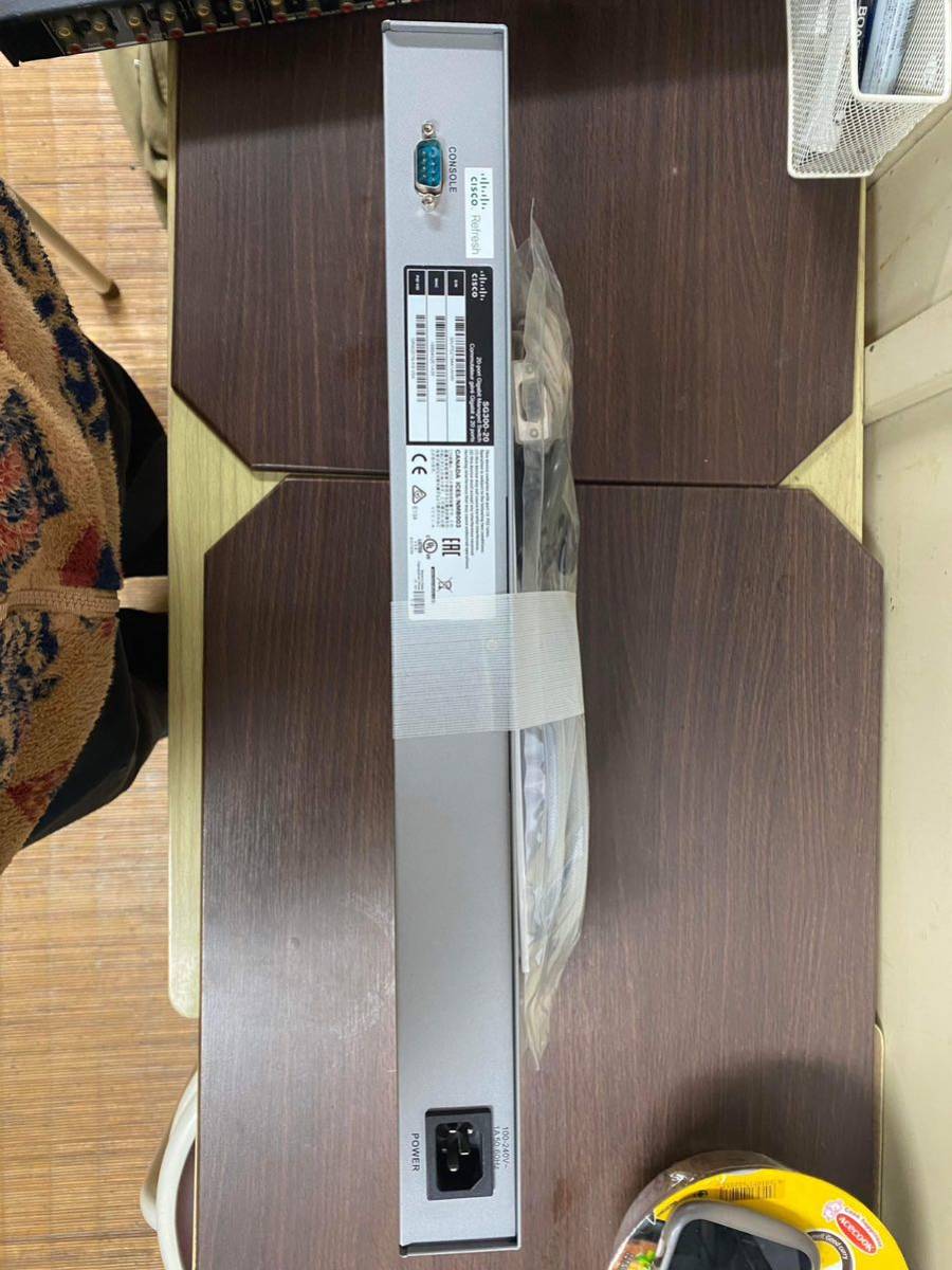 Cisco SG300-20 ギガビット 20 ポート イーサネット 中古の画像3