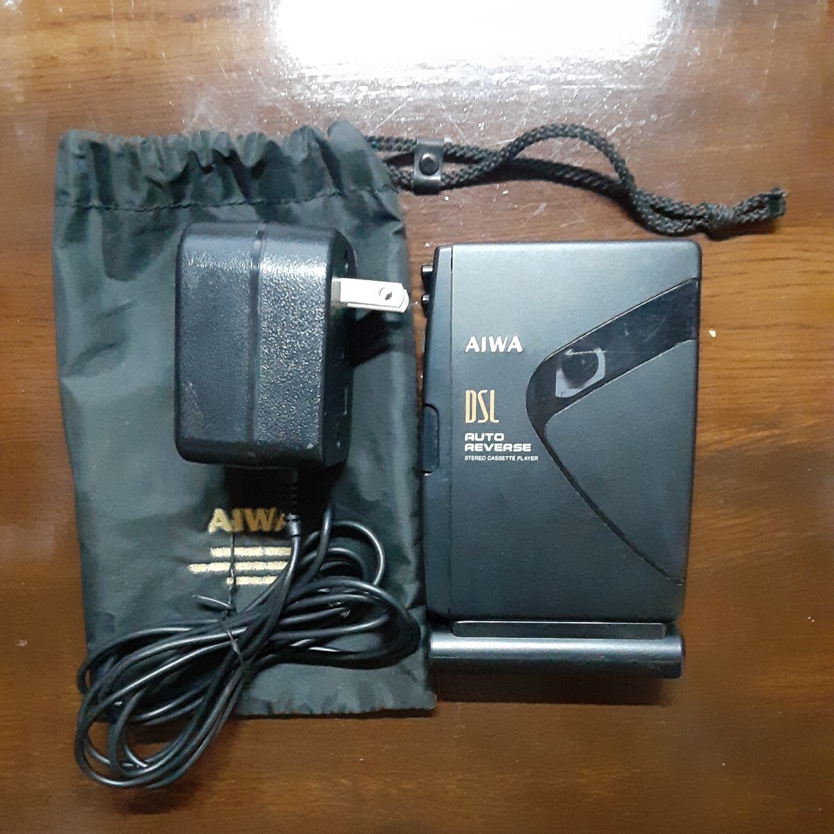 【ジャンク品】 AIWA HS-P30 ステレオ カセットプレーヤー WALKMAN ウォークマン アイワ STEREO CASSETTE PLAYER AC-207_画像1