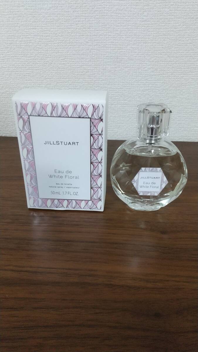 ♪ JILLSTUART ジルスチュアート オードトワレ ホワイトフローラル 50ml _画像1