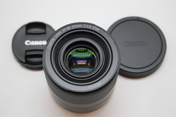 ■ほぼ新品■ CANON EF-M32mm F1.4 STM ※19004