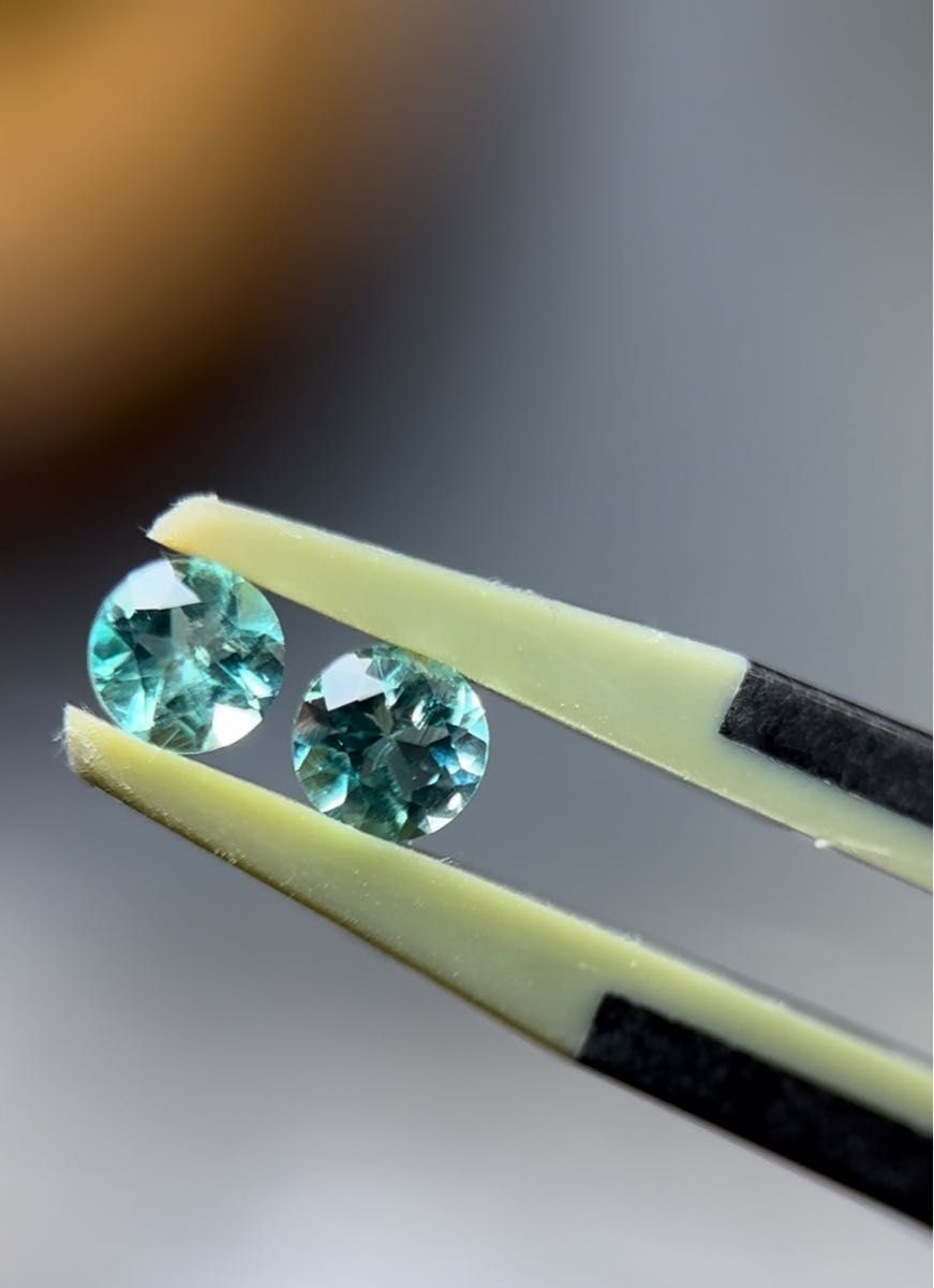 ミントベリル ２個で0.28ct 