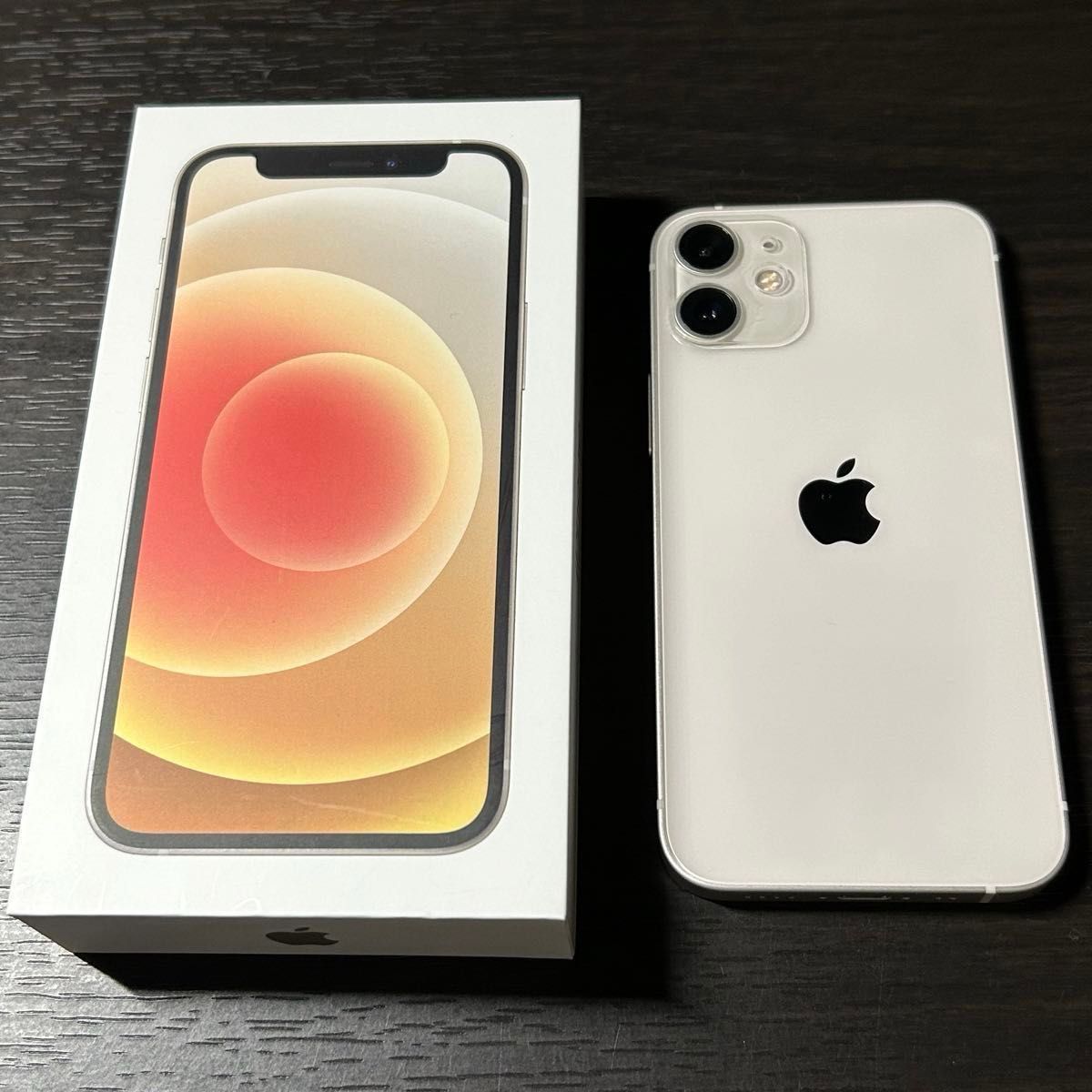 iPhone12 mini 本体 64GB docomo ドコモ ホワイト 箱付き Apple iPhone12 mini 本体 64GB docomo ドコモ ホワイト 箱付き Apple