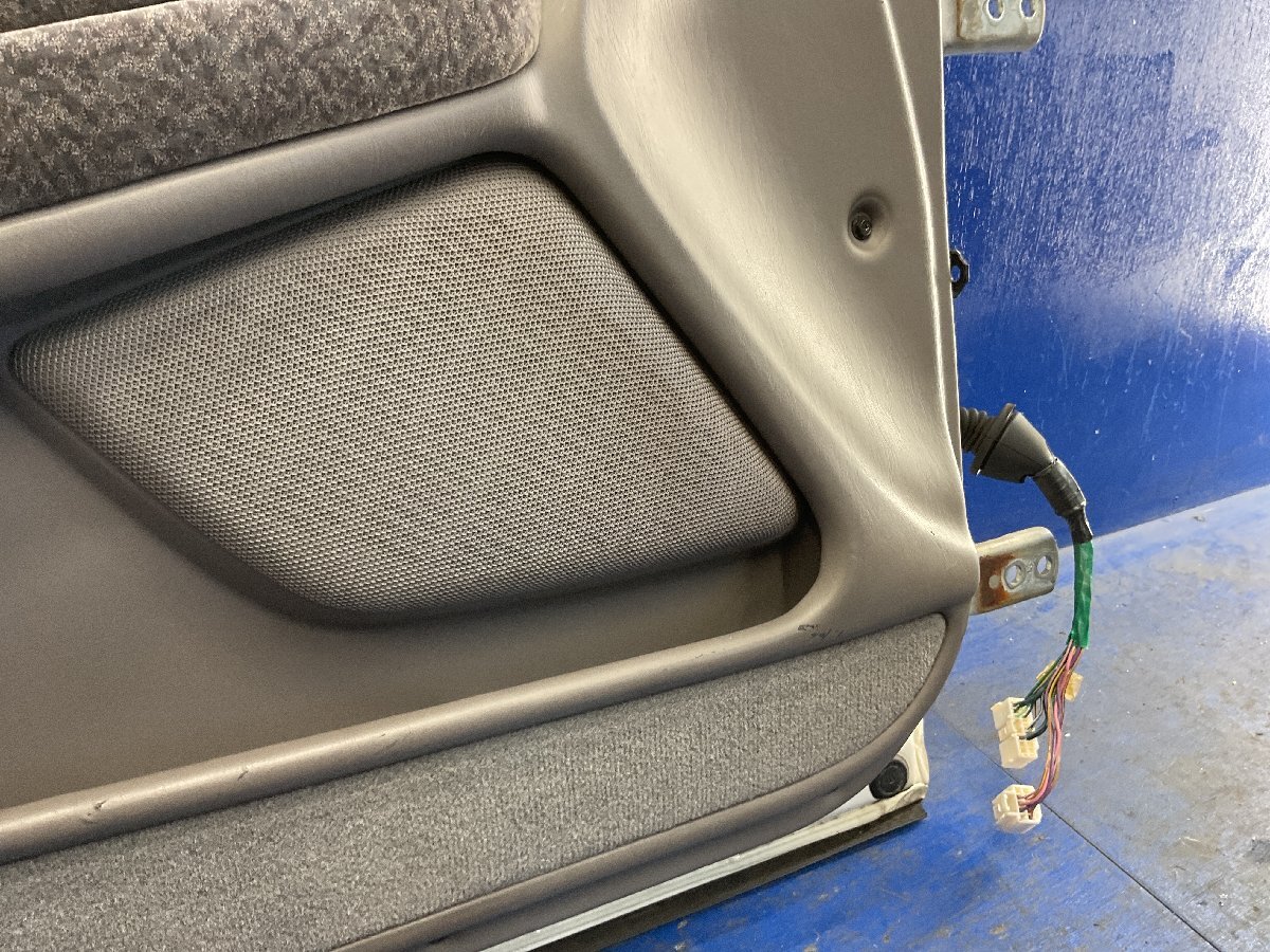  Toyota JZX100 Chaser front left door ② driver`s seat door white color N051 trim NAX40 (E5-501 113087)