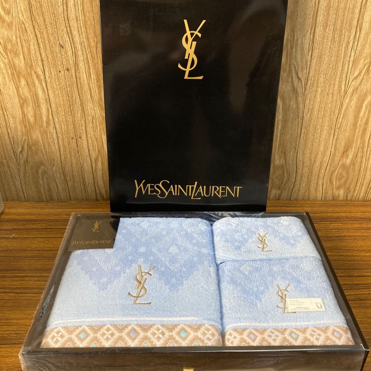 Yves Saint Laurent イブサンローラン イヴサンローラン バスタオル　フェイスタオル　ゲストタオル　未使用 ブランド_画像1