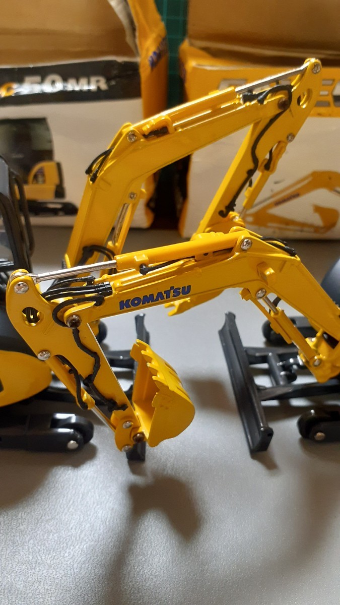 ☆ 新品未使用 訳あり品 ☆２台セット ☆ ダイヤペット ☆ ゴムキャタピラー無し ☆ KOMATSU ☆小松 油圧 シャベル ☆ GALEO ☆ PC 50MR ☆_２台セットに成ります