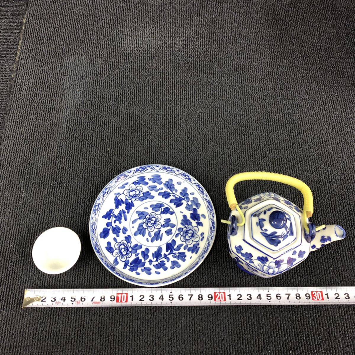 【中古品】食器8点セット 仁峯窯 有田焼 小鉢 器　和 昭和 急須 茶器 アンティーク 酒器 花鳥柄 青白陶器 高式大皿 タイ雑貨 花柄 M100_画像4