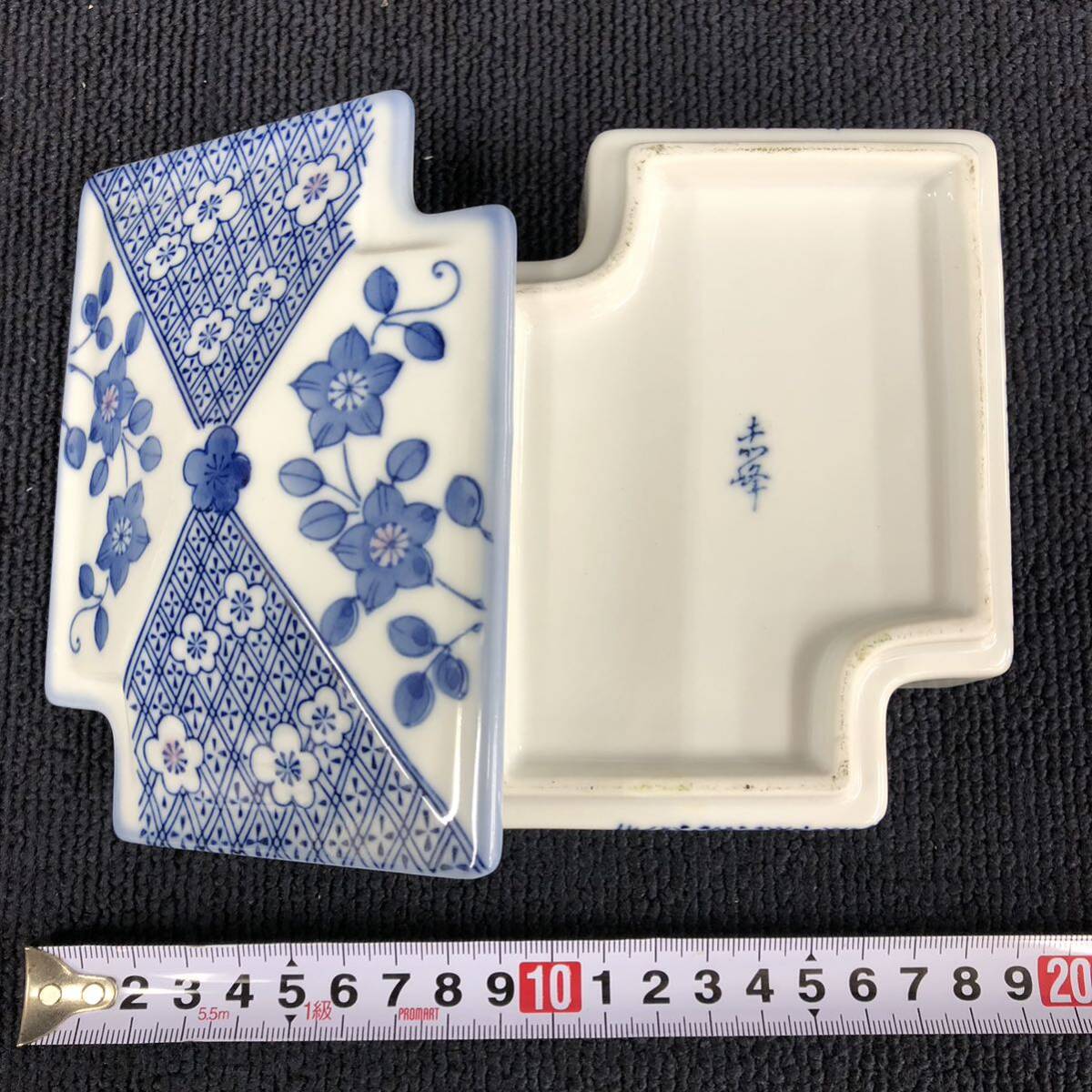 【中古品】食器8点セット 仁峯窯 有田焼 小鉢 器　和 昭和 急須 茶器 アンティーク 酒器 花鳥柄 青白陶器 高式大皿 タイ雑貨 花柄 M100_画像7