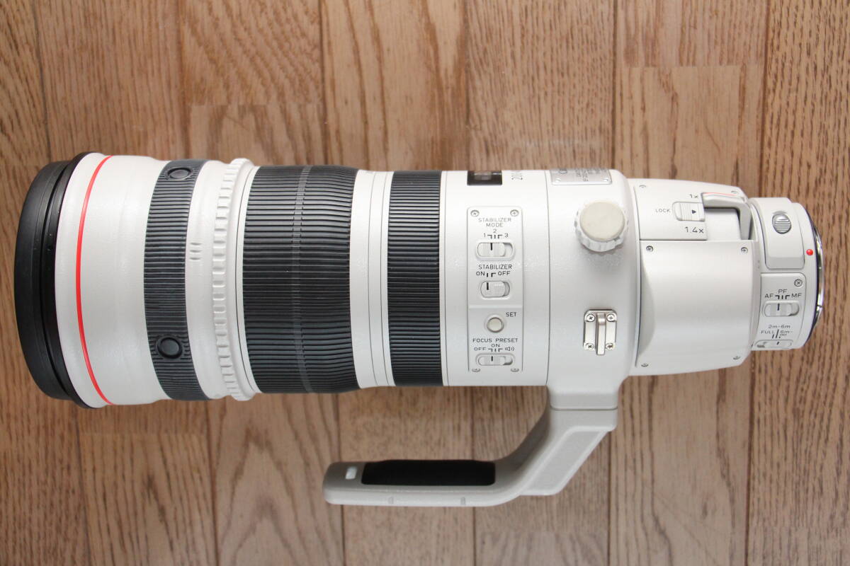 【付属品充実、中古美品】 CANON キヤノン EF200-400mm F4L IS USM エクステンダー 1.4× 超高性能望遠ズームレンズ _画像5