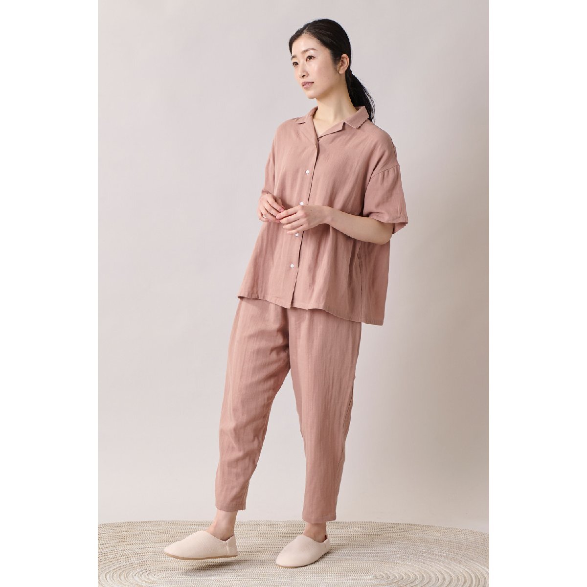 ma.. moisturizer cream as with ....... wrap up room wear short sleeves summer pyjamas . collar type button pink L size cotton 100%