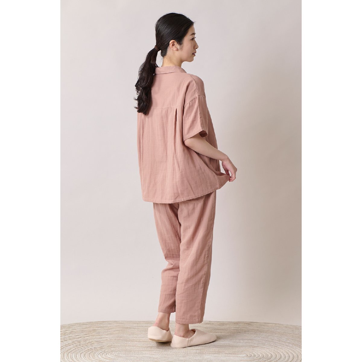 ma.. moisturizer cream as with ....... wrap up room wear short sleeves summer pyjamas . collar type button pink L size cotton 100%