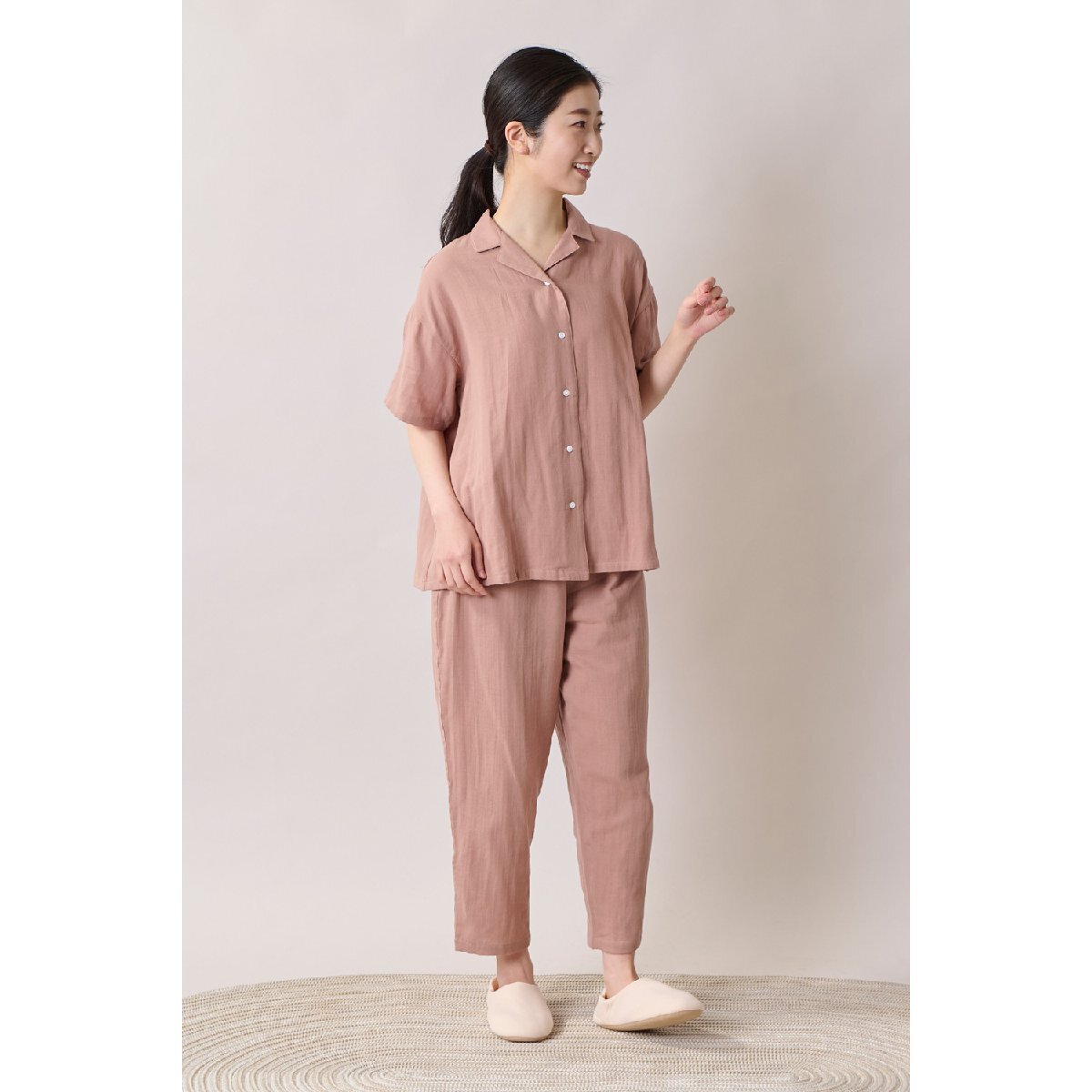 ma.. moisturizer cream as with ....... wrap up room wear short sleeves summer pyjamas . collar type button pink L size cotton 100%