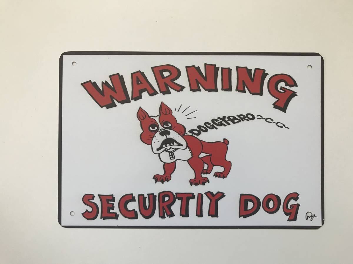 ブリキ看板 20×30㎝ いぬ 犬 警告 立入禁止 WARNING SECURTIY DOG セキュリティ 注意喚起 アメリカンガレージ インテリア 新品 P-033 防水_画像3