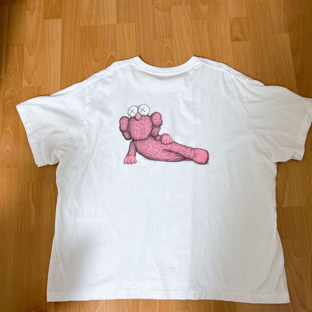 UNIQLO KAWS UT グラフィックTシャツ 　ユニクロカウズTシャツ　4XL  ほぼ未使用