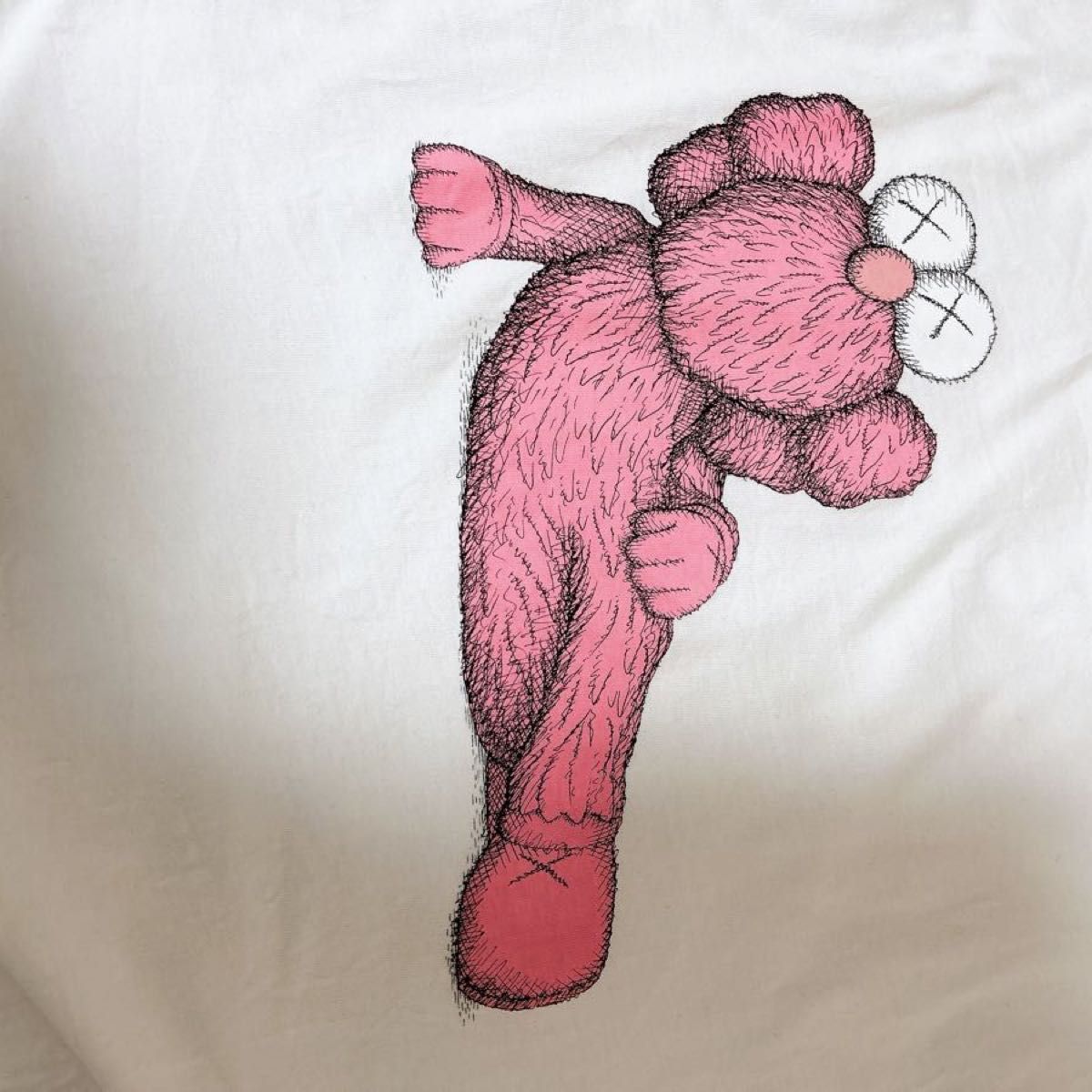 UNIQLO KAWS UT グラフィックTシャツ 　ユニクロカウズTシャツ　4XL  ほぼ未使用