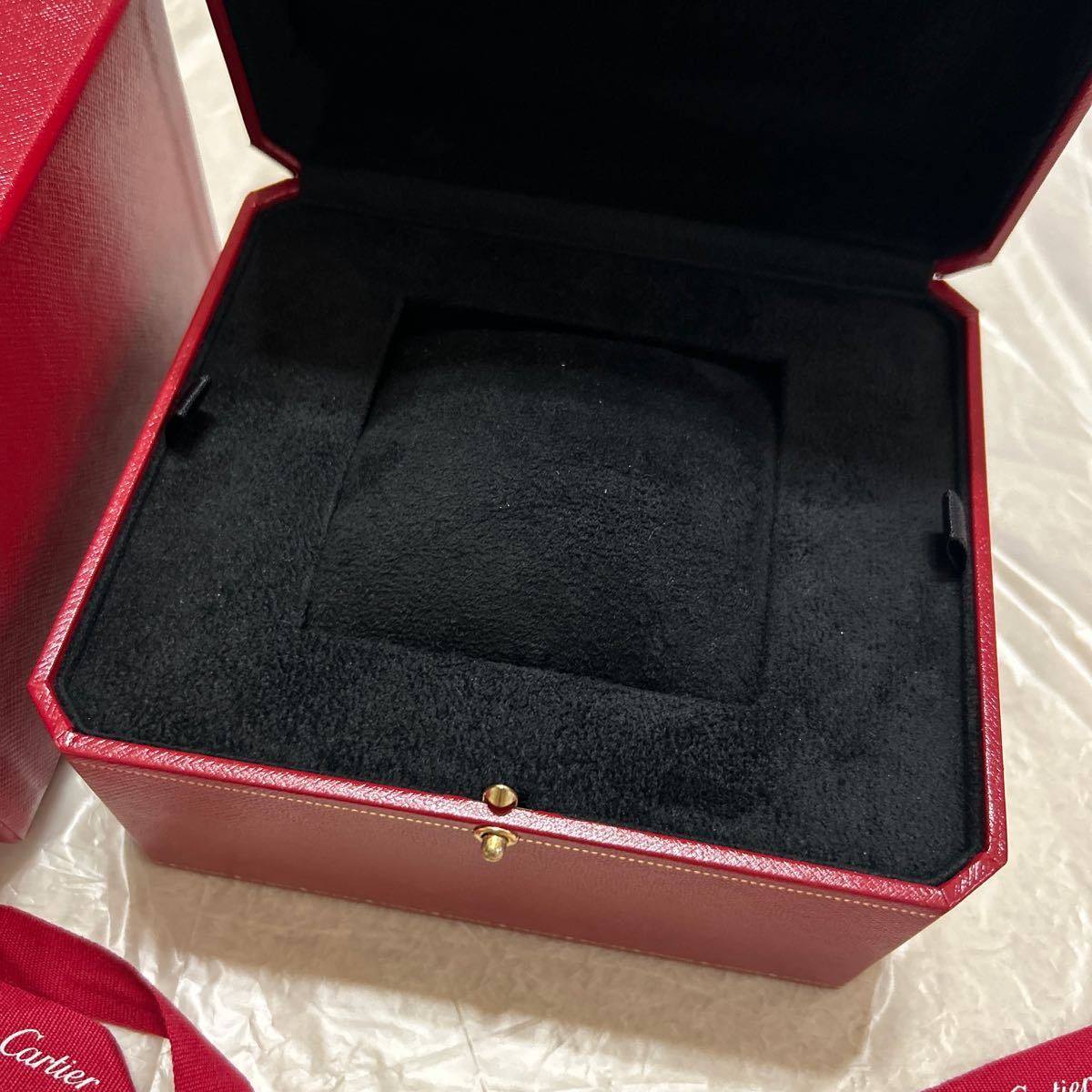 カルティエ　時計　空箱　ケース　BOX 空き箱　箱　化粧箱　ウォッチケース Cartier 腕時計 時計ケース　リボン_画像2