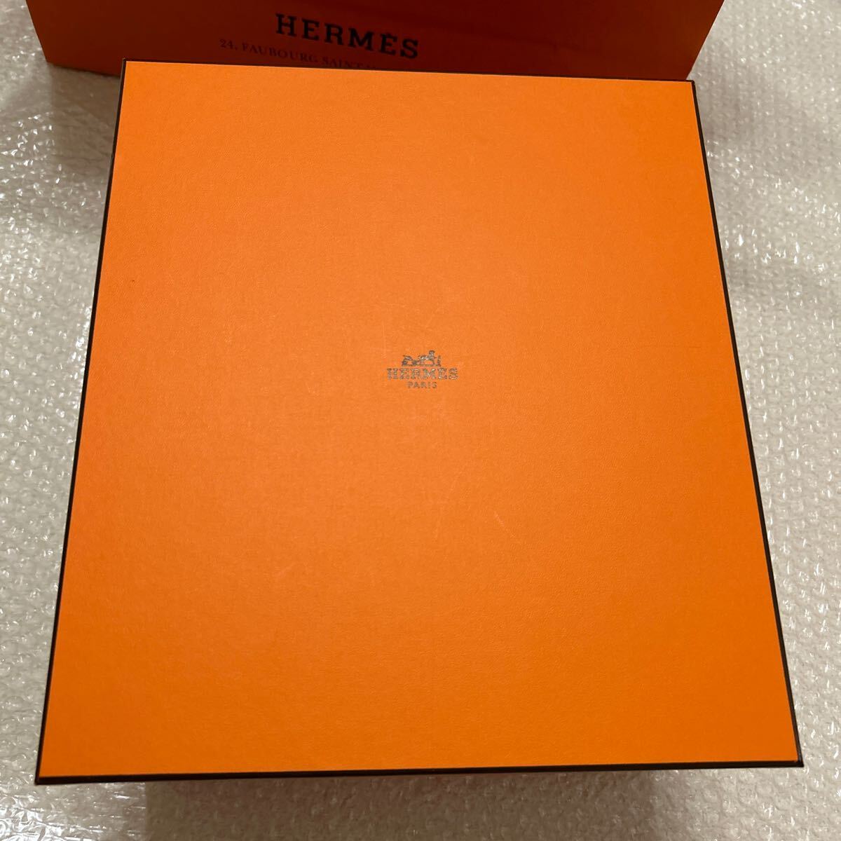 エルメス バーキン25 空箱 32×28×16 BOX 空き箱 化粧箱 現行品 リボン HERMES ショップ袋 の画像3