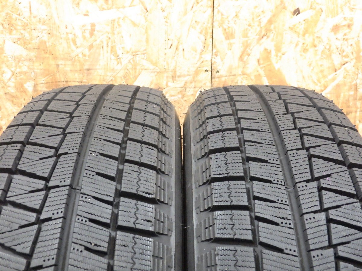 【山形 酒田発】中古 スタッドレスタイヤ2本 BRIDGESTONE ICEPARTNER2 175/65R14 82Q 2022年製47週 プラットホームから3.7mm 9部山_画像5